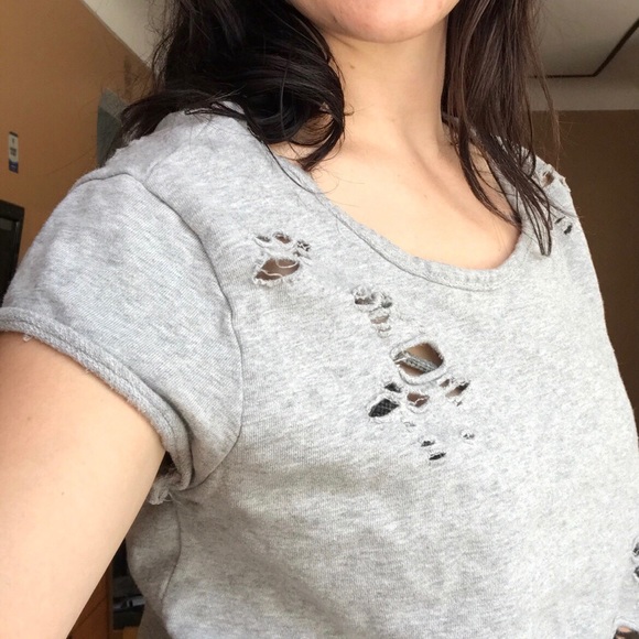 ALMOST FAMOUS Gray crop top - Picture 8 of 9